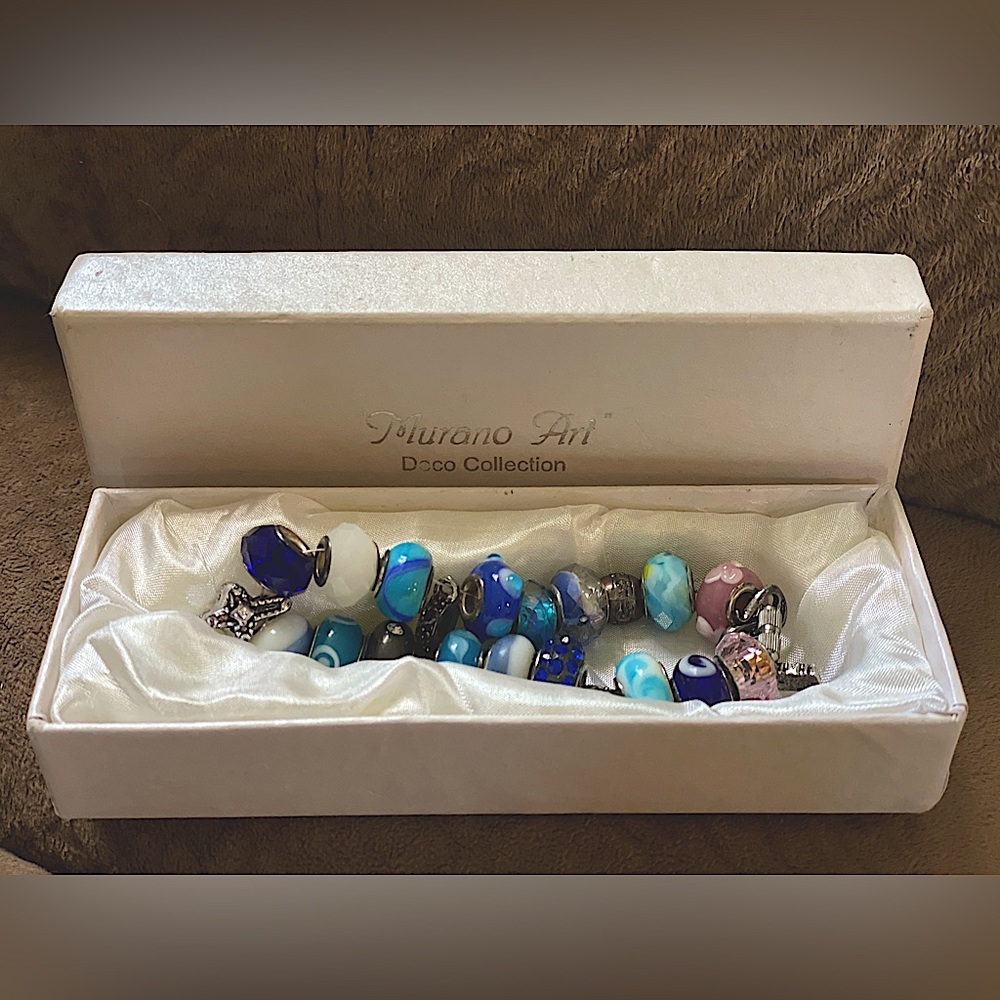 Handmade Bracelet with Charms and Blown Glass Beads - Picture 4 of 13